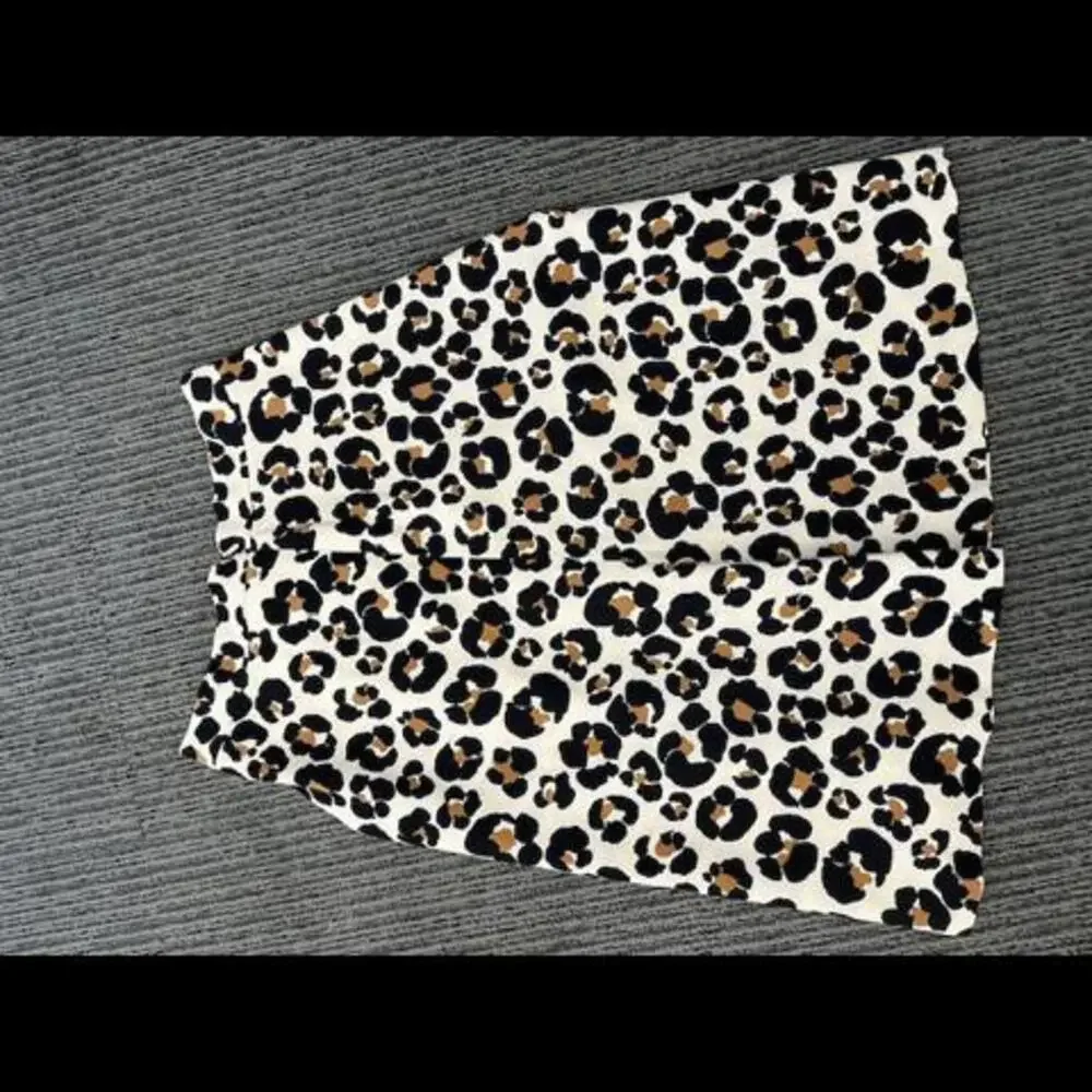 NWT New Ann Taylor Leopard Print Midi Skater Skirt size 8 - Picture 4 of 5